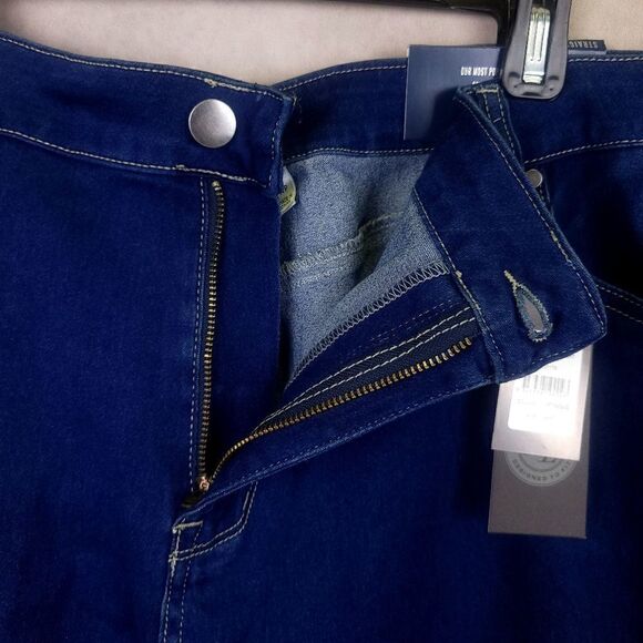 Avenue Denim Blue Straight Leg Stretchy Jeans Size 28P - Picture 4 of 6